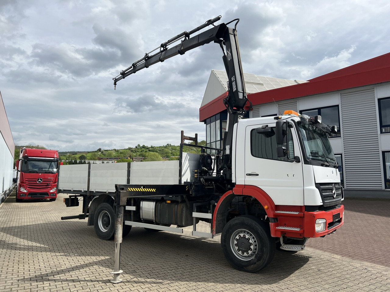 Lastbil med kran, Lastbil med lad Mercedes-Benz Axor 1828 A 4x4 Axor 1828 A 4x4 mit Kran Hiab XS 166 E-5: billede 9 Lastbil med kran, Lastbil med lad Mercedes-Benz Axor 1828 A 4x4 Axor 1828 A 4x4 mit Kran Hiab XS 166 E-5: billede 9