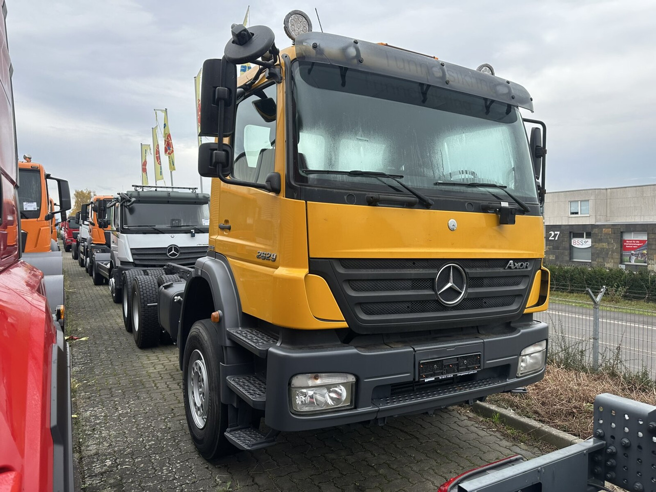 Mercedes-Benz Axor 2629 K 6x4 Axor 2629 K 6x4, PTO, Steel, Manual, 6-Zylinder - Lastbil chassis: billede 1 Mercedes-Benz Axor 2629 K 6x4 Axor 2629 K 6x4, PTO, Steel, Manual, 6-Zylinder - Lastbil chassis: billede 1
