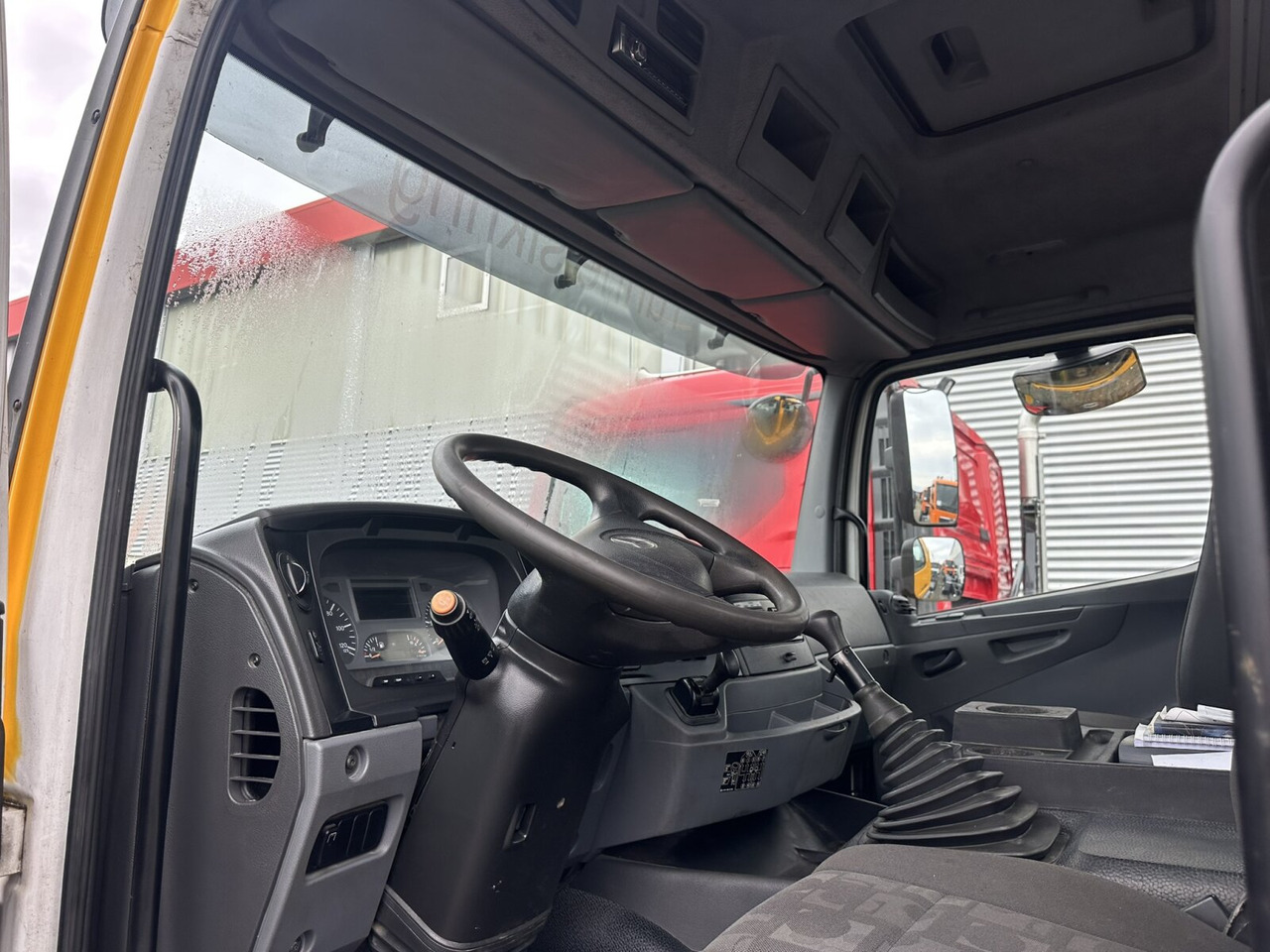 Mercedes-Benz Axor 2629 K 6x4 Axor 2629 K 6x4, PTO, Steel, Manual, 6-Zylinder - Lastbil chassis: billede 4 Mercedes-Benz Axor 2629 K 6x4 Axor 2629 K 6x4, PTO, Steel, Manual, 6-Zylinder - Lastbil chassis: billede 4