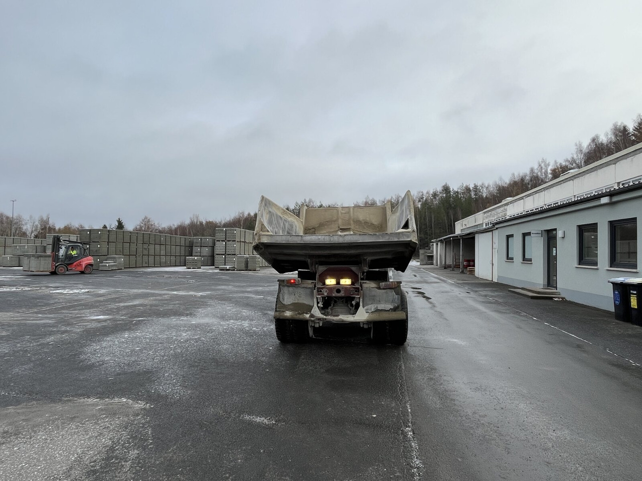 Mercedes-Benz NG 2628 K 6x4 NG 2628 K 6x4, V8, MEILLER Stahlmulde ca. 10³ - Dumper: billede 5 Mercedes-Benz NG 2628 K 6x4 NG 2628 K 6x4, V8, MEILLER Stahlmulde ca. 10³ - Dumper: billede 5