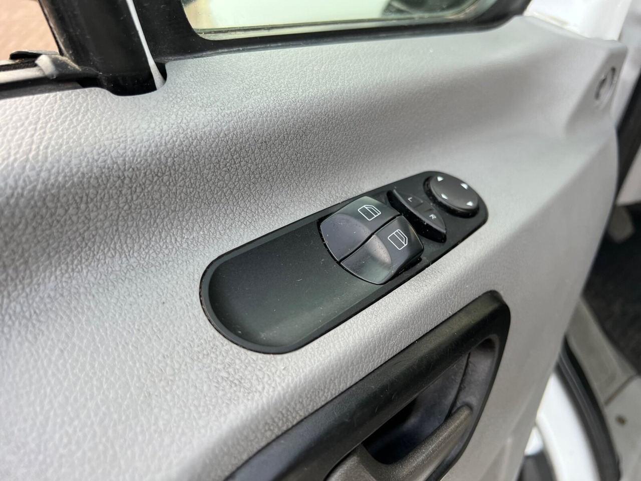 Mercedes-Benz Sprinter 313 CDI 4x2 Sprinter 313 CDI 4x2, 5x Vorhanden! - Varebil med kasse: billede 5 Mercedes-Benz Sprinter 313 CDI 4x2 Sprinter 313 CDI 4x2, 5x Vorhanden! - Varebil med kasse: billede 5