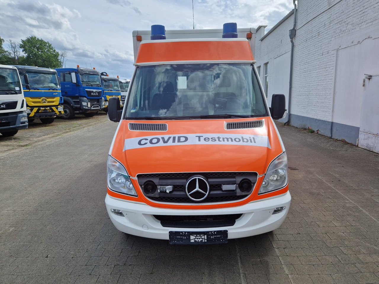 Ambulance Mercedes-Benz Sprinter 516 CDI 4x2 Sprinter 516 CDI 4x2, Rettungswagen: billede 11 Ambulance Mercedes-Benz Sprinter 516 CDI 4x2 Sprinter 516 CDI 4x2, Rettungswagen: billede 11