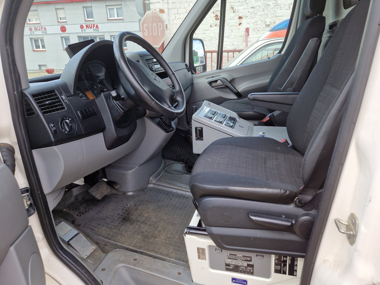 Ambulance Mercedes-Benz Sprinter 516 CDI 4x2 Sprinter 516 CDI 4x2, Rettungswagen: billede 12 Ambulance Mercedes-Benz Sprinter 516 CDI 4x2 Sprinter 516 CDI 4x2, Rettungswagen: billede 12