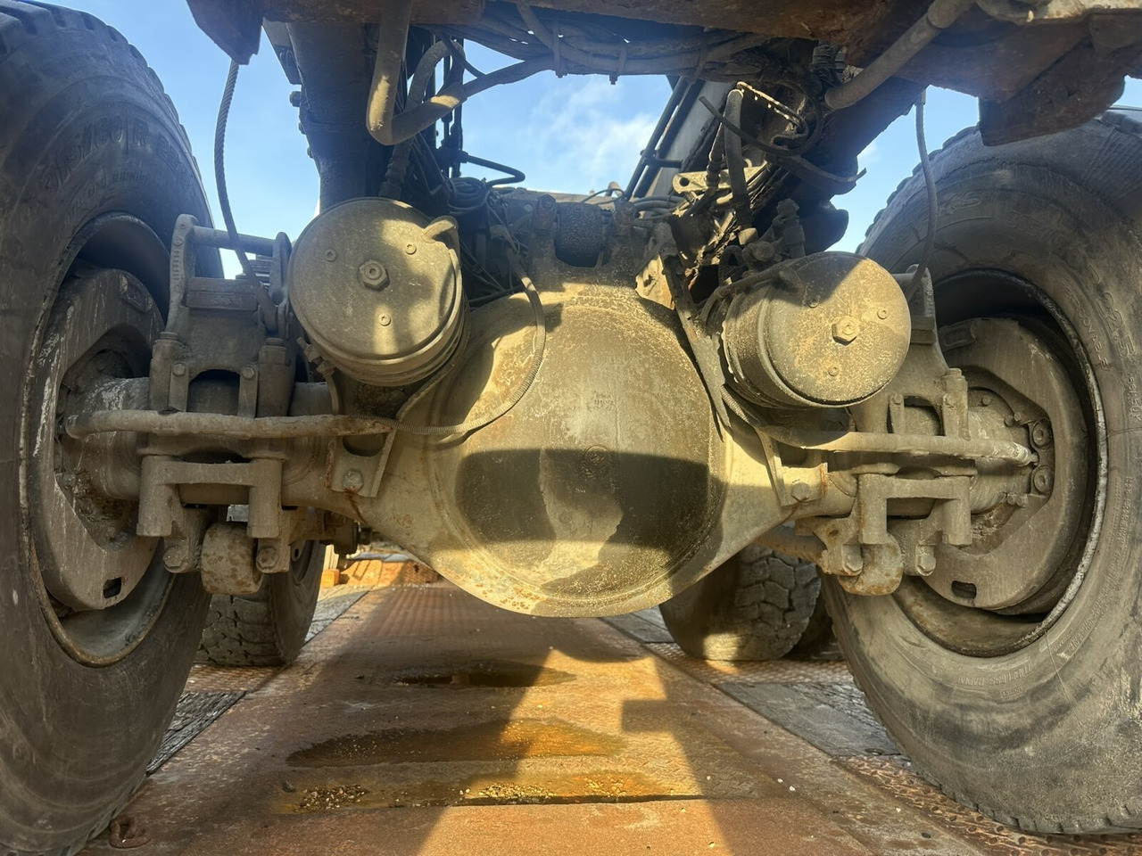 Scania 124C 400 6x6 124C 400 6x6 - Lastbil chassis: billede 5 Scania 124C 400 6x6 124C 400 6x6 - Lastbil chassis: billede 5