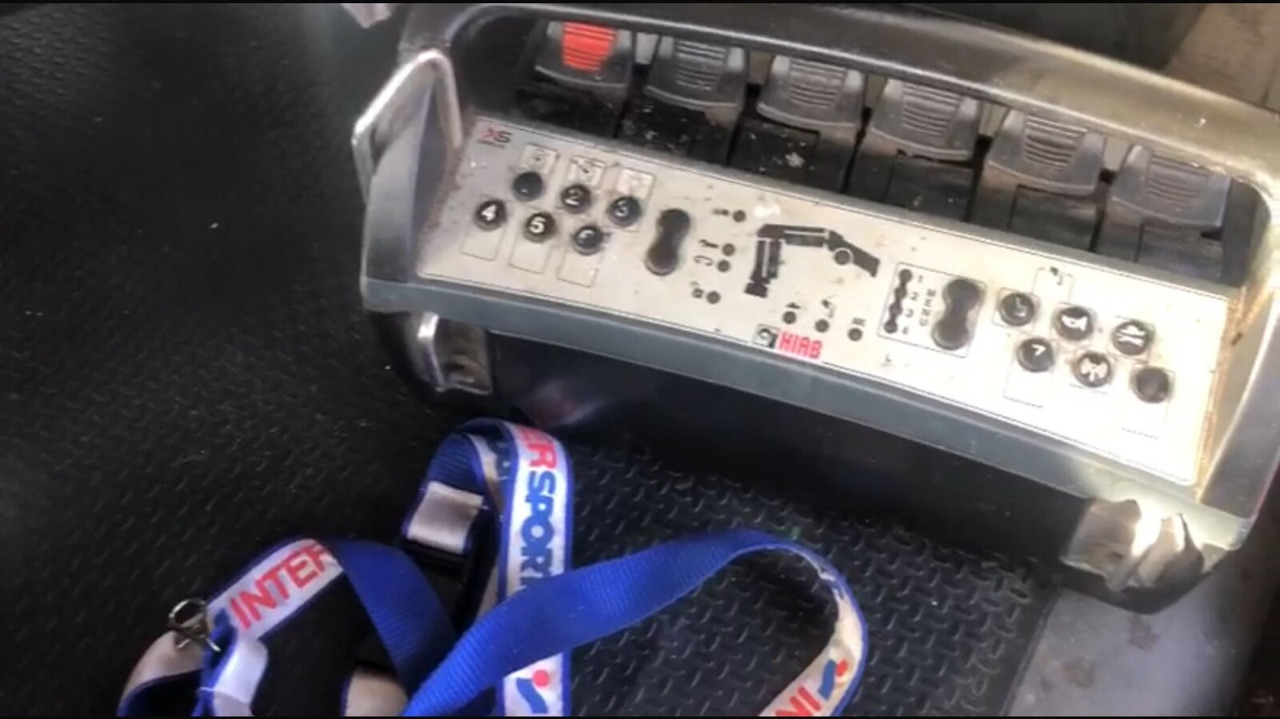 Lastbil kroghejs, Lastbil med kran Scania Scania G 480/6x2-4 Scania G 480/6x2-4, Lenk-Liftachse, Hiab Kran Funk 166 HD-3, Abroller XR 18 S 59: billede 8 Lastbil kroghejs, Lastbil med kran Scania Scania G 480/6x2-4 Scania G 480/6x2-4, Lenk-Liftachse, Hiab Kran Funk 166 HD-3, Abroller XR 18 S 59: billede 8