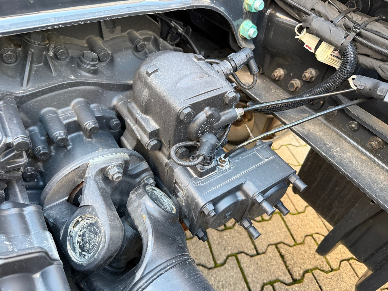 MAN TGS 33.520 6x4 BL SA TGS 33.520 6x4 BL SA, Retarder, LED, Nebenantrieb - Trækker: billede 2 MAN TGS 33.520 6x4 BL SA TGS 33.520 6x4 BL SA, Retarder, LED, Nebenantrieb - Trækker: billede 2