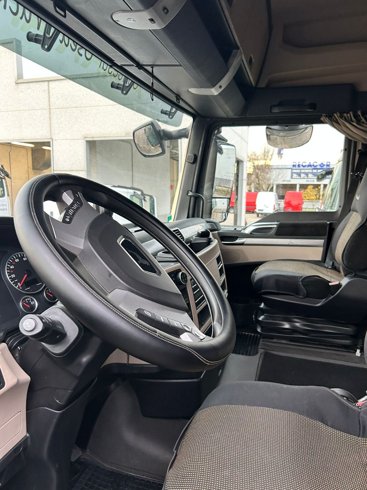 MAN TGX 33.580 6x4 BB TGX 33.580 6x4 BB, Retarder, zZGG 150.000kg - Trækker: billede 2 MAN TGX 33.580 6x4 BB TGX 33.580 6x4 BB, Retarder, zZGG 150.000kg - Trækker: billede 2