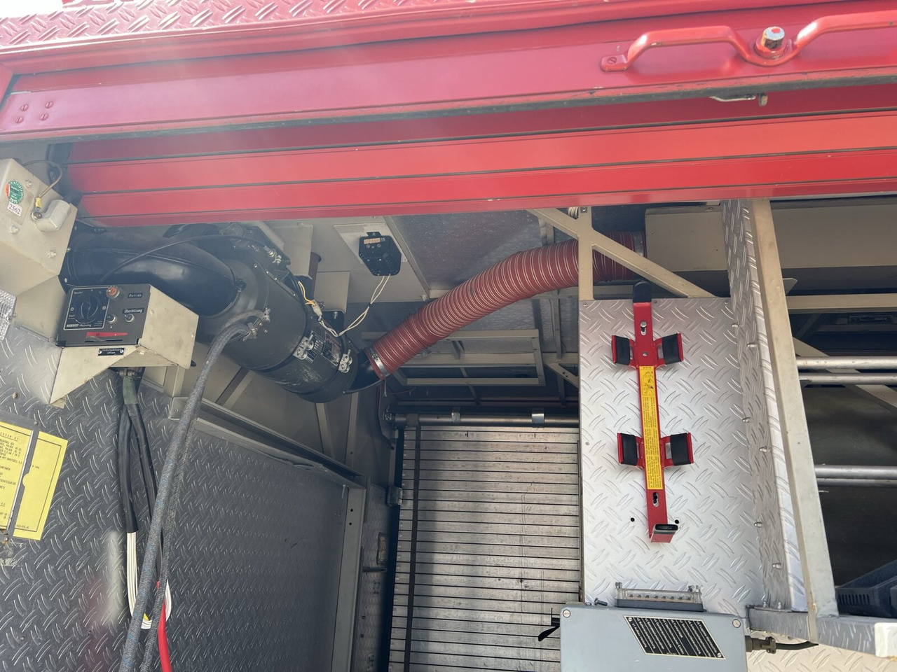 Unimog U 1300 L 435/11 4x4 U 1300 L 435/11 4x4, -Feuerwehr - Brandbil: billede 5 Unimog U 1300 L 435/11 4x4 U 1300 L 435/11 4x4, -Feuerwehr - Brandbil: billede 5