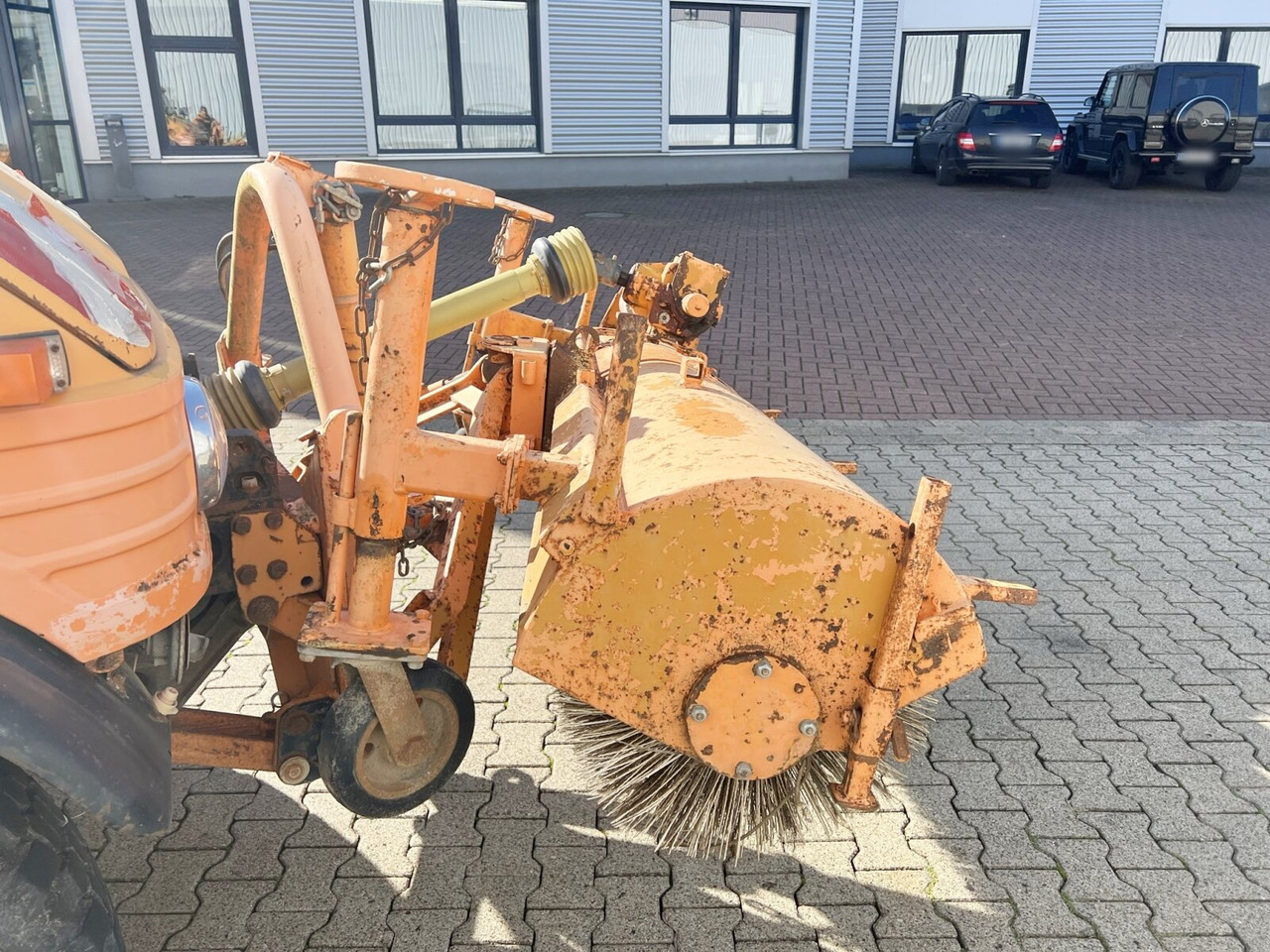 Leje en Unimog U84 406 4x4 U84 406 4x4, Kommunalhydraulik, Zapfwelle vorn & hinten, EX-Kommune Unimog U84 406 4x4 U84 406 4x4, Kommunalhydraulik, Zapfwelle vorn & hinten, EX-Kommune: billede 13 Leje en Unimog U84 406 4x4 U84 406 4x4, Kommunalhydraulik, Zapfwelle vorn & hinten, EX-Kommune Unimog U84 406 4x4 U84 406 4x4, Kommunalhydraulik, Zapfwelle vorn & hinten, EX-Kommune: billede 13