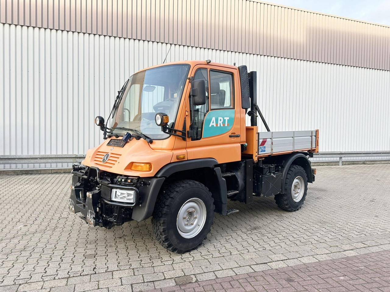 Unimog U300 405/10 4x4 U300 405/10 4x4, Kommunalhydraulik, Frontzapfwelle, Kipper - Varebil: billede 1 Unimog U300 405/10 4x4 U300 405/10 4x4, Kommunalhydraulik, Frontzapfwelle, Kipper - Varebil: billede 1