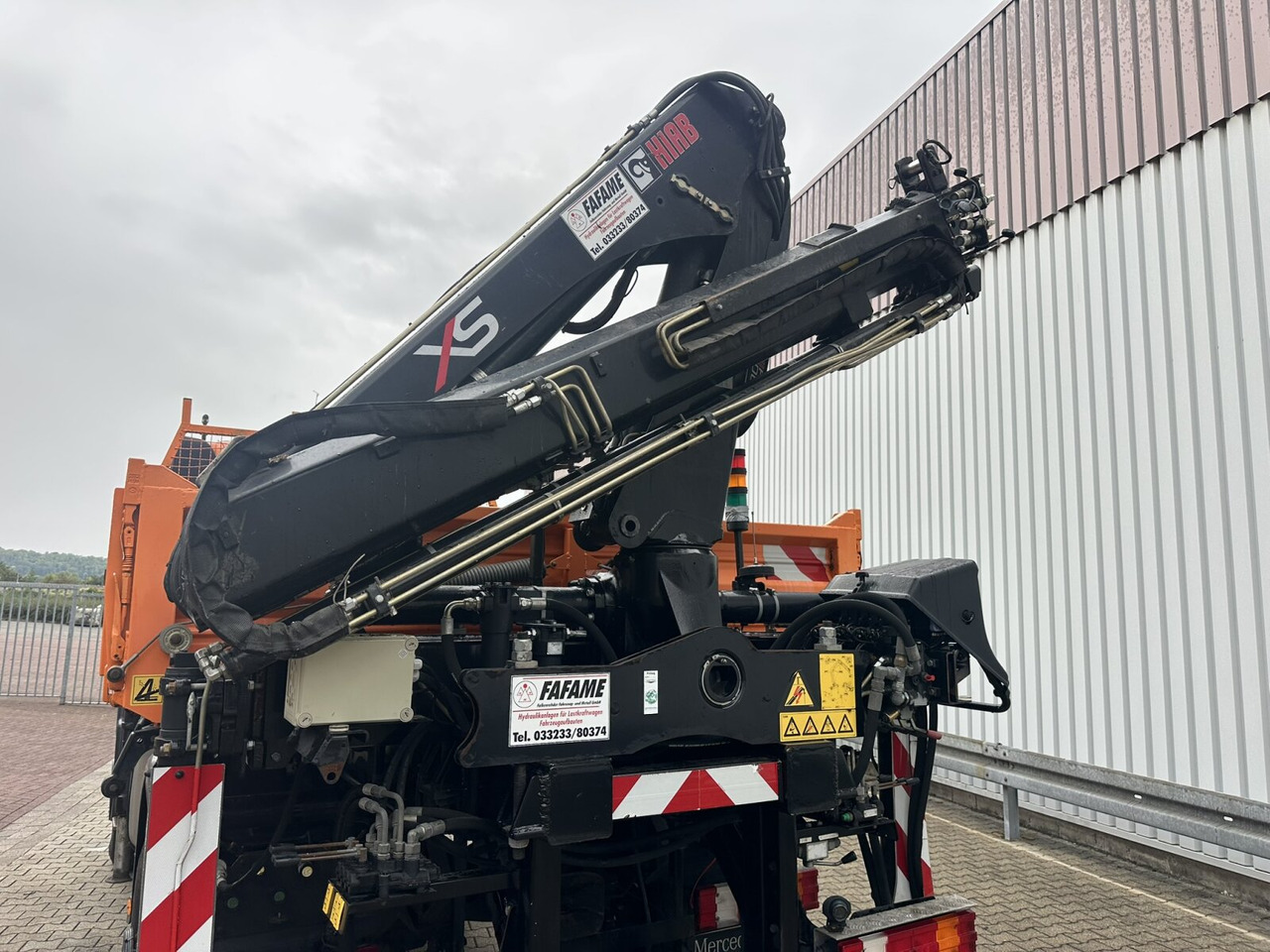 Unimog U500 4x4 U500 4x4 405/40 mit Heckkran Hiab 077-1 HiDuo, absattelbar, Funk - Varebil: billede 3 Unimog U500 4x4 U500 4x4 405/40 mit Heckkran Hiab 077-1 HiDuo, absattelbar, Funk - Varebil: billede 3