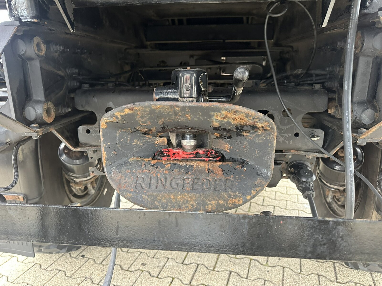 Unimog U500 4x4 U500 4x4 405/40 mit Heckkran Hiab 077-1 HiDuo, absattelbar, Funk - Varebil: billede 4 Unimog U500 4x4 U500 4x4 405/40 mit Heckkran Hiab 077-1 HiDuo, absattelbar, Funk - Varebil: billede 4