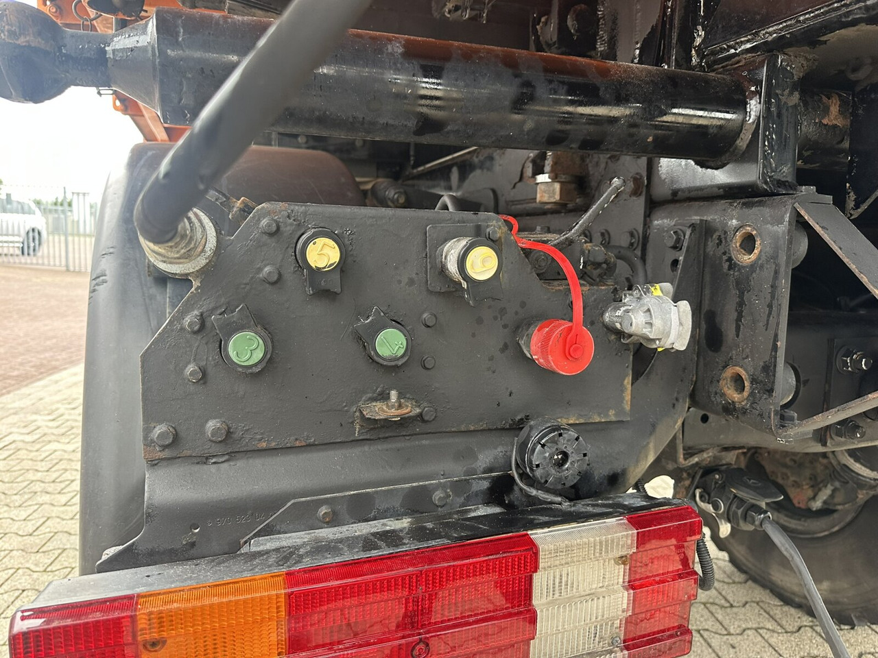 Unimog U500 4x4 U500 4x4 405/40 mit Heckkran Hiab 077-1 HiDuo, absattelbar, Funk - Varebil: billede 5 Unimog U500 4x4 U500 4x4 405/40 mit Heckkran Hiab 077-1 HiDuo, absattelbar, Funk - Varebil: billede 5