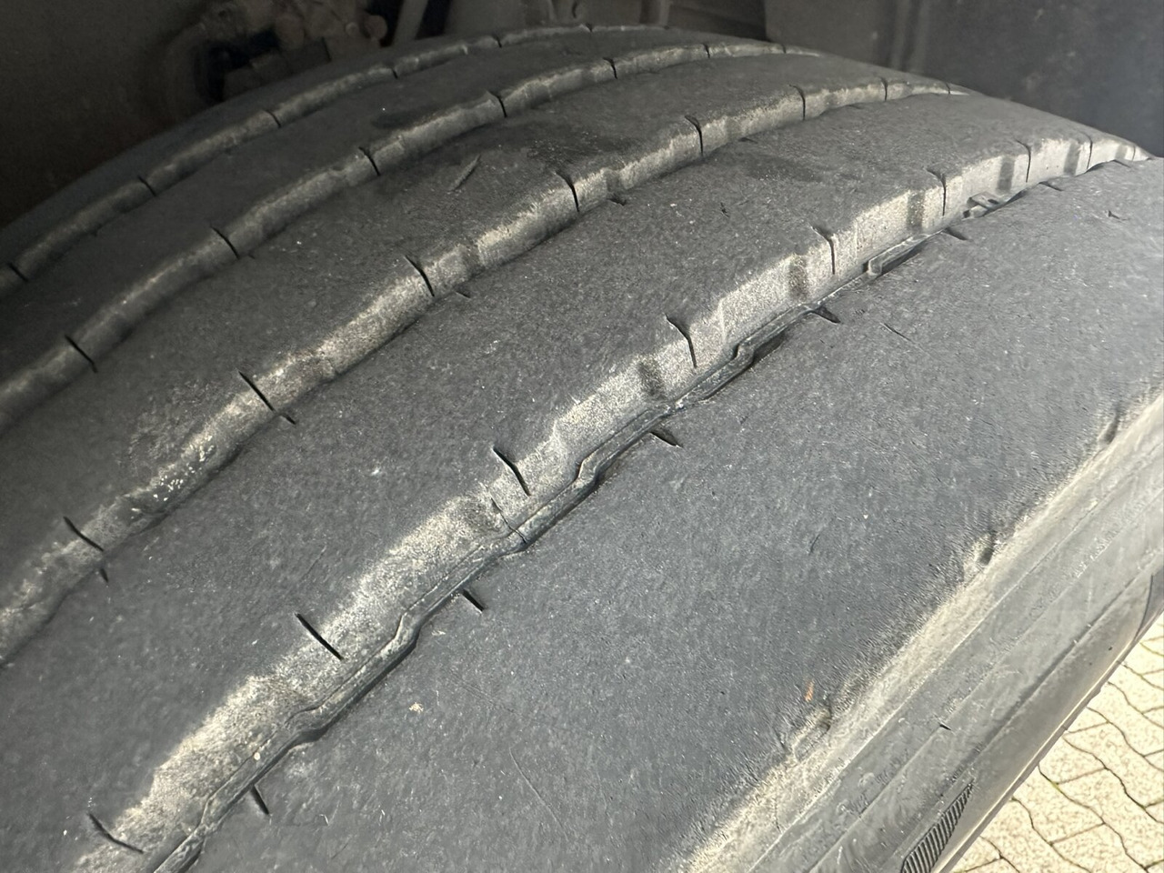 Volvo FM 400 6x4 R FM 400/6x4 R, VDL S-21-6200 4.50 bis 7.00m Container - Lastbil kroghejs: billede 5 Volvo FM 400 6x4 R FM 400/6x4 R, VDL S-21-6200 4.50 bis 7.00m Container - Lastbil kroghejs: billede 5