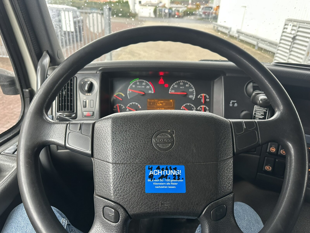 Volvo FM 400 6x4 R FM 400/6x4 R, VDL S-21-6200 bis 7m Container - Lastbil kroghejs: billede 4 Volvo FM 400 6x4 R FM 400/6x4 R, VDL S-21-6200 bis 7m Container - Lastbil kroghejs: billede 4