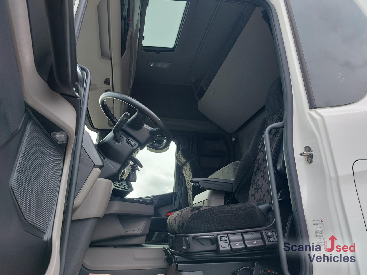 SCANIA R 460 A4x2NA, SUPER, NAVI, Standklima - Trækker: billede 3 SCANIA R 460 A4x2NA, SUPER, NAVI, Standklima - Trækker: billede 3