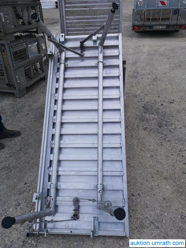 Posten Konvolut Zarges Plattform Laufsteg Bühne Überstieg Gehsteig Sockel Treppen Aluminium hochwertig - Værkstedsudstyr: billede 3 Posten Konvolut Zarges Plattform Laufsteg Bühne Überstieg Gehsteig Sockel Treppen Aluminium hochwertig - Værkstedsudstyr: billede 3