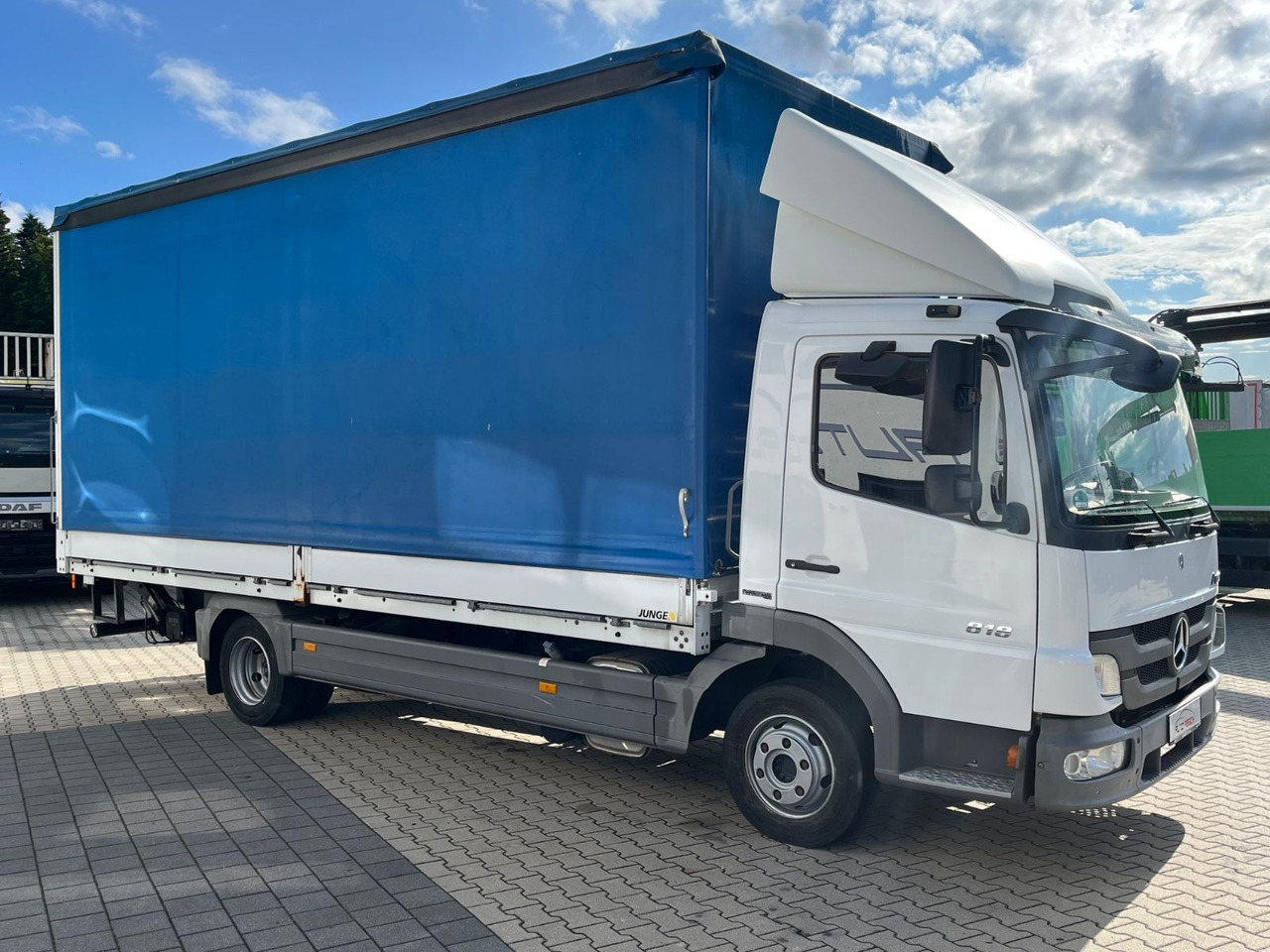 Mercedes-Benz Atego 818 Klima Sperre 74100KM 2,70 Ladehöhe - Varebil med presenning: billede 2 Mercedes-Benz Atego 818 Klima Sperre 74100KM 2,70 Ladehöhe - Varebil med presenning: billede 2