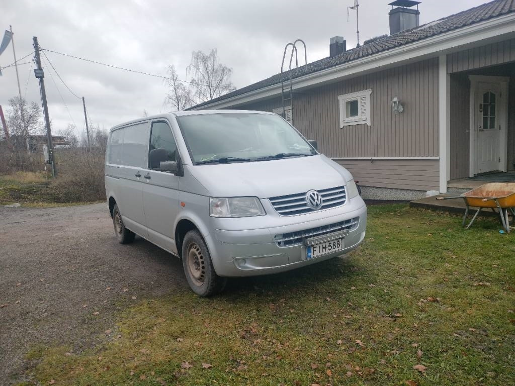 Volkswagen Transporter 1.9 TDI - Små varebil: billede 2 Volkswagen Transporter 1.9 TDI - Små varebil: billede 2