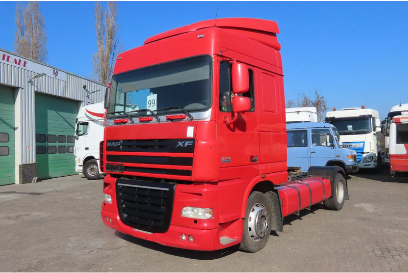 DAF XF 105.460 2 beds, 2 tanks - Trækker: billede 2 DAF XF 105.460 2 beds, 2 tanks - Trækker: billede 2