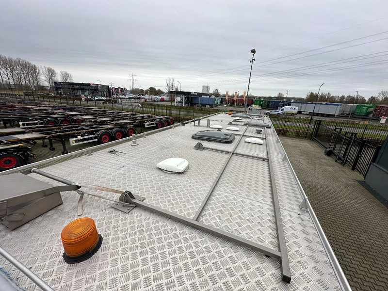 Lastbil Scania P230 TOP: multifunct. ruimte met airco (camper?), 22kVA generator, hydr. steunpoten, beloopbaar dak, keuken, APK 10-2026: billede 17 Lastbil Scania P230 TOP: multifunct. ruimte met airco (camper?), 22kVA generator, hydr. steunpoten, beloopbaar dak, keuken, APK 10-2026: billede 17