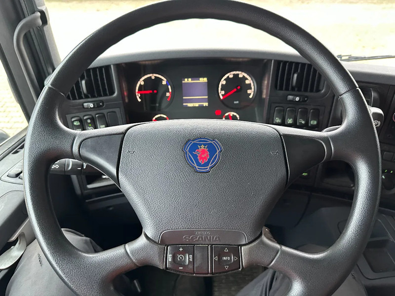 Lastbil Scania P230 TOP: multifunct. ruimte met airco (camper?), 22kVA generator, hydr. steunpoten, beloopbaar dak, keuken, APK 10-2026: billede 20 Lastbil Scania P230 TOP: multifunct. ruimte met airco (camper?), 22kVA generator, hydr. steunpoten, beloopbaar dak, keuken, APK 10-2026: billede 20