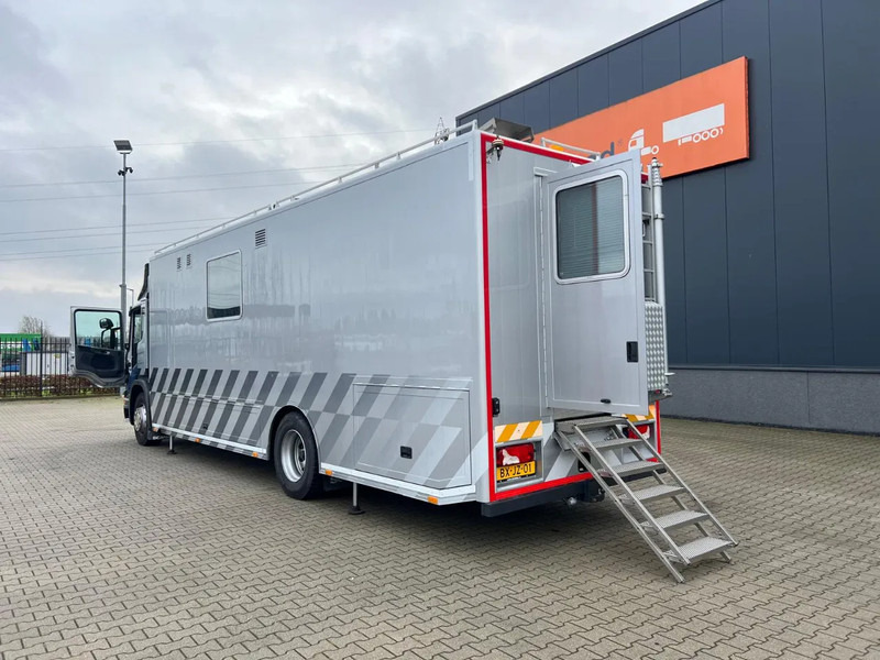 Lastbil Scania P230 TOP: multifunct. ruimte met airco (camper?), 22kVA generator, hydr. steunpoten, beloopbaar dak, keuken, APK 10-2026: billede 5 Lastbil Scania P230 TOP: multifunct. ruimte met airco (camper?), 22kVA generator, hydr. steunpoten, beloopbaar dak, keuken, APK 10-2026: billede 5