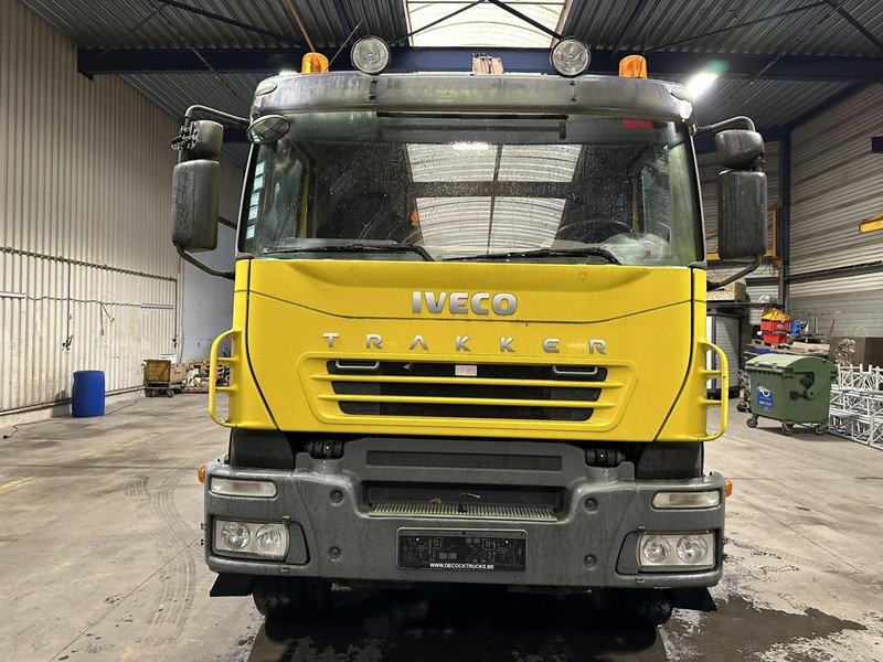 Iveco TRAKKER 350 6x4 HOOKLIFT + CRANE FASSI F120.22 (5/6 F) - *342.000km* - STEEL SPRING / BIG AXLES - AS TRONIC AUTOMATIC GEARBOX - Lastbil kroghejs, Lastbil med kran: billede 2 Iveco TRAKKER 350 6x4 HOOKLIFT + CRANE FASSI F120.22 (5/6 F) - *342.000km* - STEEL SPRING / BIG AXLES - AS TRONIC AUTOMATIC GEARBOX - Lastbil kroghejs, Lastbil med kran: billede 2