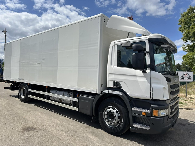Scania P320 RETARDER - CLOSED BOX 8m25 x 2m47 x 2m30 - TAILLIFT 2000kg - EURO 6 - GOOD CONDITION - Lastbil varevogn: billede 1 Scania P320 RETARDER - CLOSED BOX 8m25 x 2m47 x 2m30 - TAILLIFT 2000kg - EURO 6 - GOOD CONDITION - Lastbil varevogn: billede 1