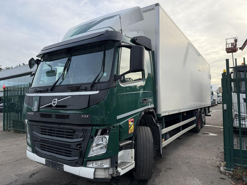 Volvo FM 330 6x2 CLOSED BOX / KOFFER 9m10 - LIFT + STEERING AXLE - *ENGINE / GEARBOX / CHASSIS = OK* - 300.000km - TUV 09/2026 - BE TRUCK - Lastbil varevogn: billede 3 Volvo FM 330 6x2 CLOSED BOX / KOFFER 9m10 - LIFT + STEERING AXLE - *ENGINE / GEARBOX / CHASSIS = OK* - 300.000km - TUV 09/2026 - BE TRUCK - Lastbil varevogn: billede 3