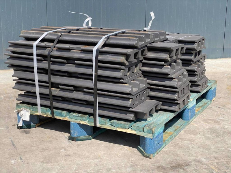 Komatsu PC300 / PC360 / PC400 Shoes/Pads - Ramme/ Chassis for Entreprenørmaskin: billede 4 Komatsu PC300 / PC360 / PC400 Shoes/Pads - Ramme/ Chassis for Entreprenørmaskin: billede 4