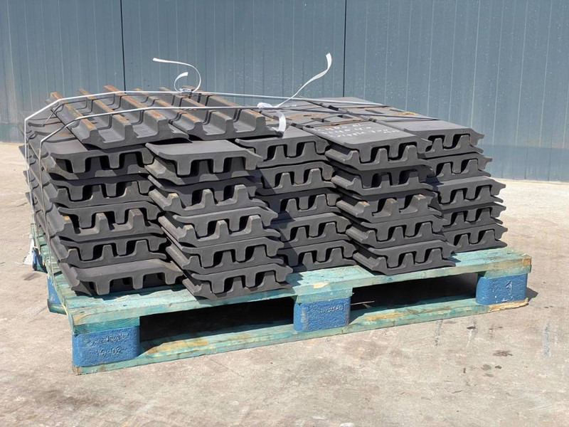 Komatsu PC300 / PC360 / PC400 Shoes/Pads - Ramme/ Chassis for Entreprenørmaskin: billede 3 Komatsu PC300 / PC360 / PC400 Shoes/Pads - Ramme/ Chassis for Entreprenørmaskin: billede 3