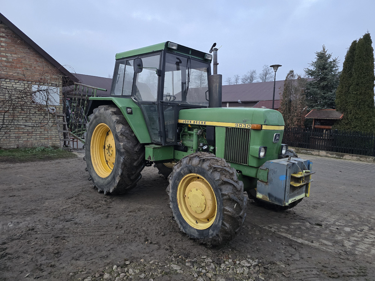 JOHN DEERE 3030E - Traktor: billede 1 JOHN DEERE 3030E - Traktor: billede 1