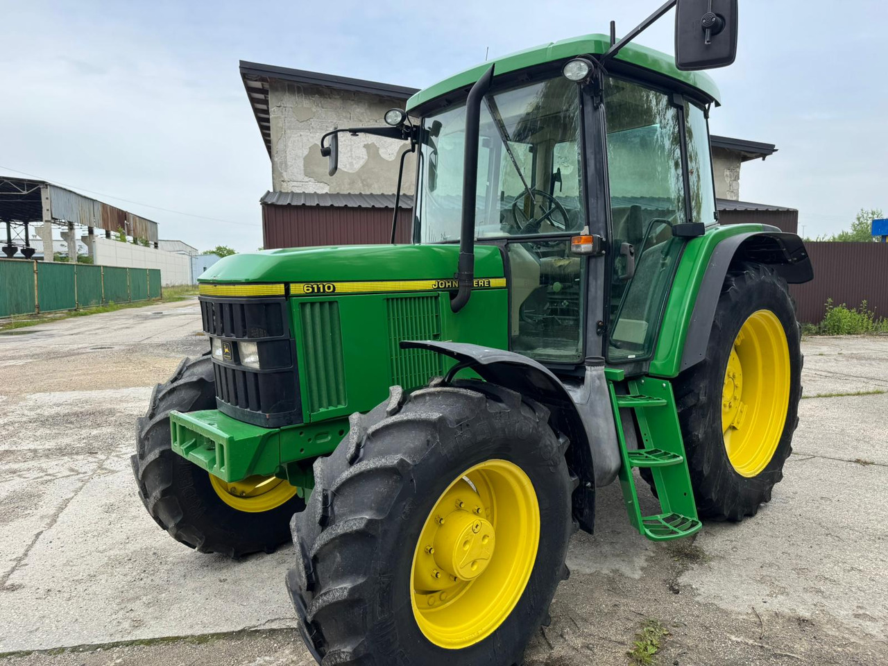 JOHN DEERE 6110 - Traktor: billede 2 JOHN DEERE 6110 - Traktor: billede 2