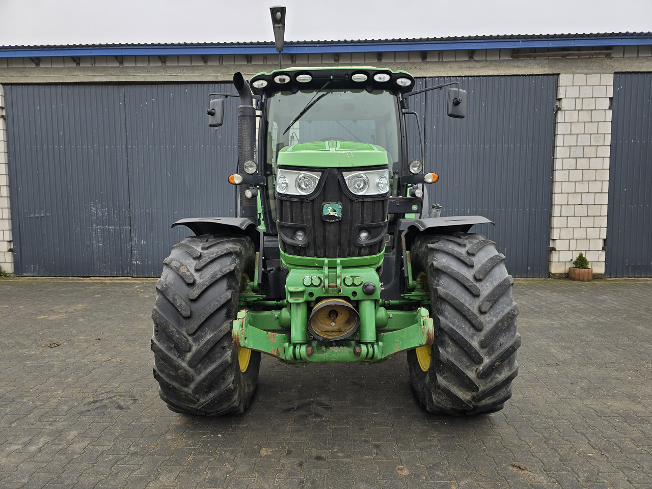 Traktor JOHN DEERE 6140R: billede 6 Traktor JOHN DEERE 6140R: billede 6
