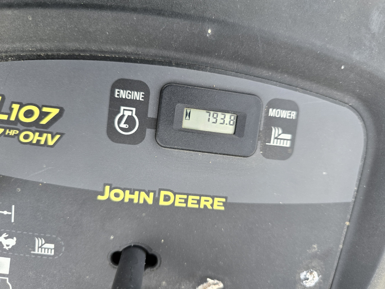 JOHN DEERE L107 Automatic - Plæneklipper: billede 2 JOHN DEERE L107 Automatic - Plæneklipper: billede 2