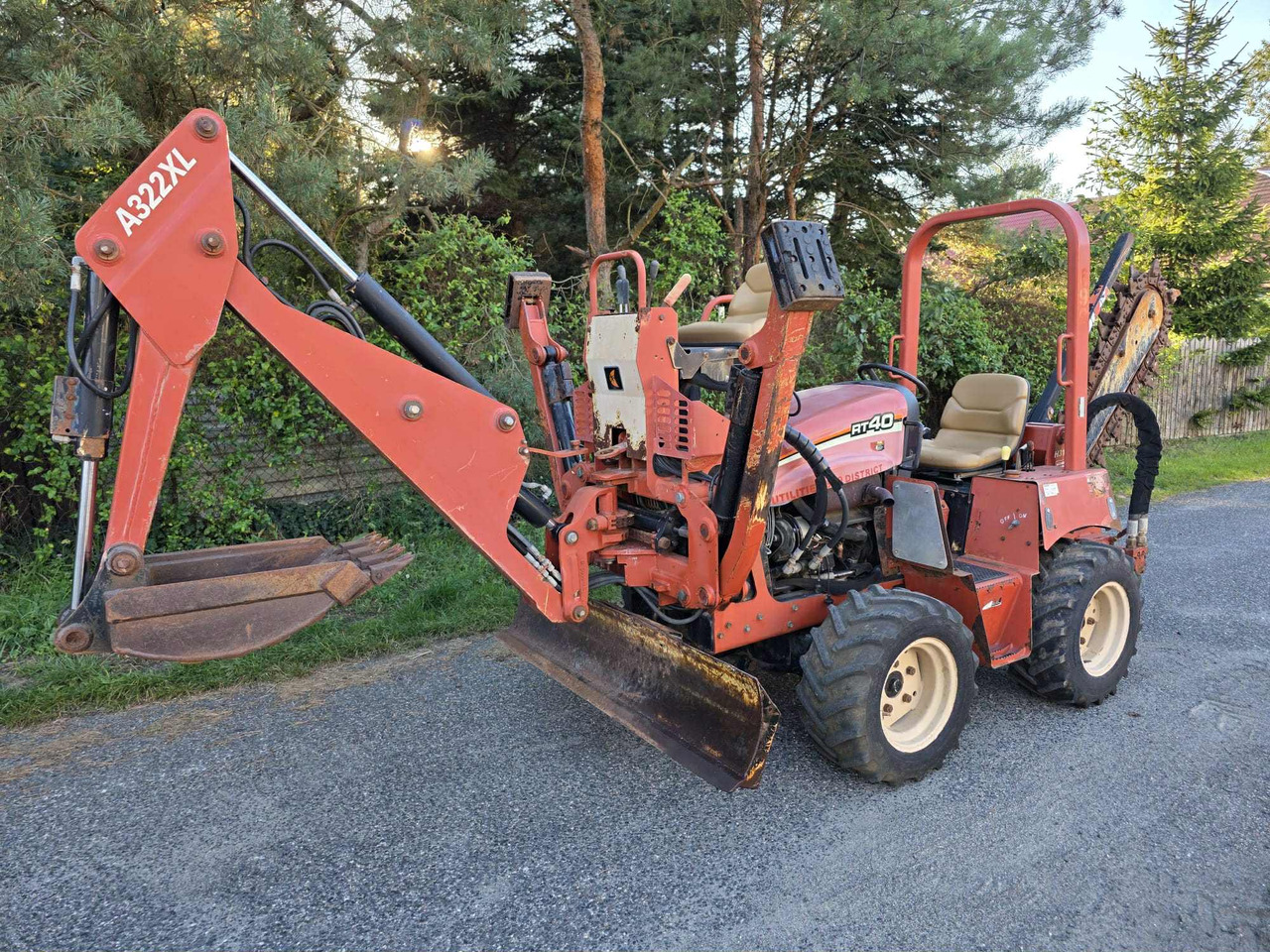 Knikmops Ditch Witch rt40 - Kædegraver: billede 1 Knikmops Ditch Witch rt40 - Kædegraver: billede 1