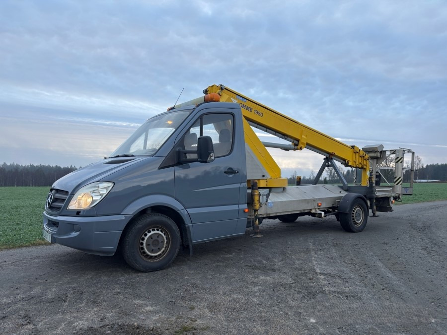 Mercedes Benz Sprinter - Lastbil med mandskabslift: billede 3 Mercedes Benz Sprinter - Lastbil med mandskabslift: billede 3