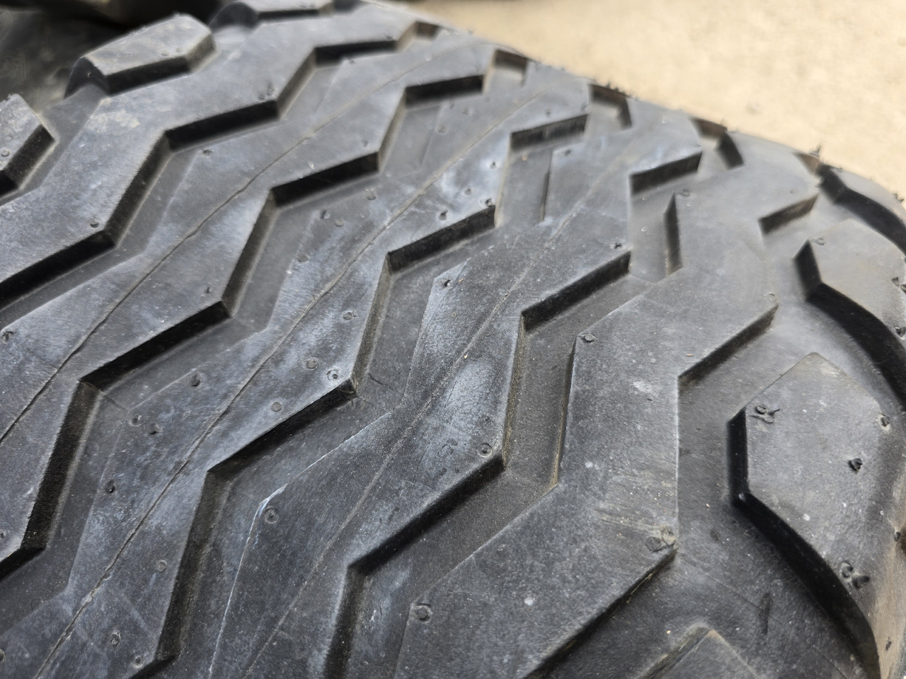 TRELLEBORG 340/55-16 - Dæk for Entreprenørmaskin: billede 3 TRELLEBORG 340/55-16 - Dæk for Entreprenørmaskin: billede 3