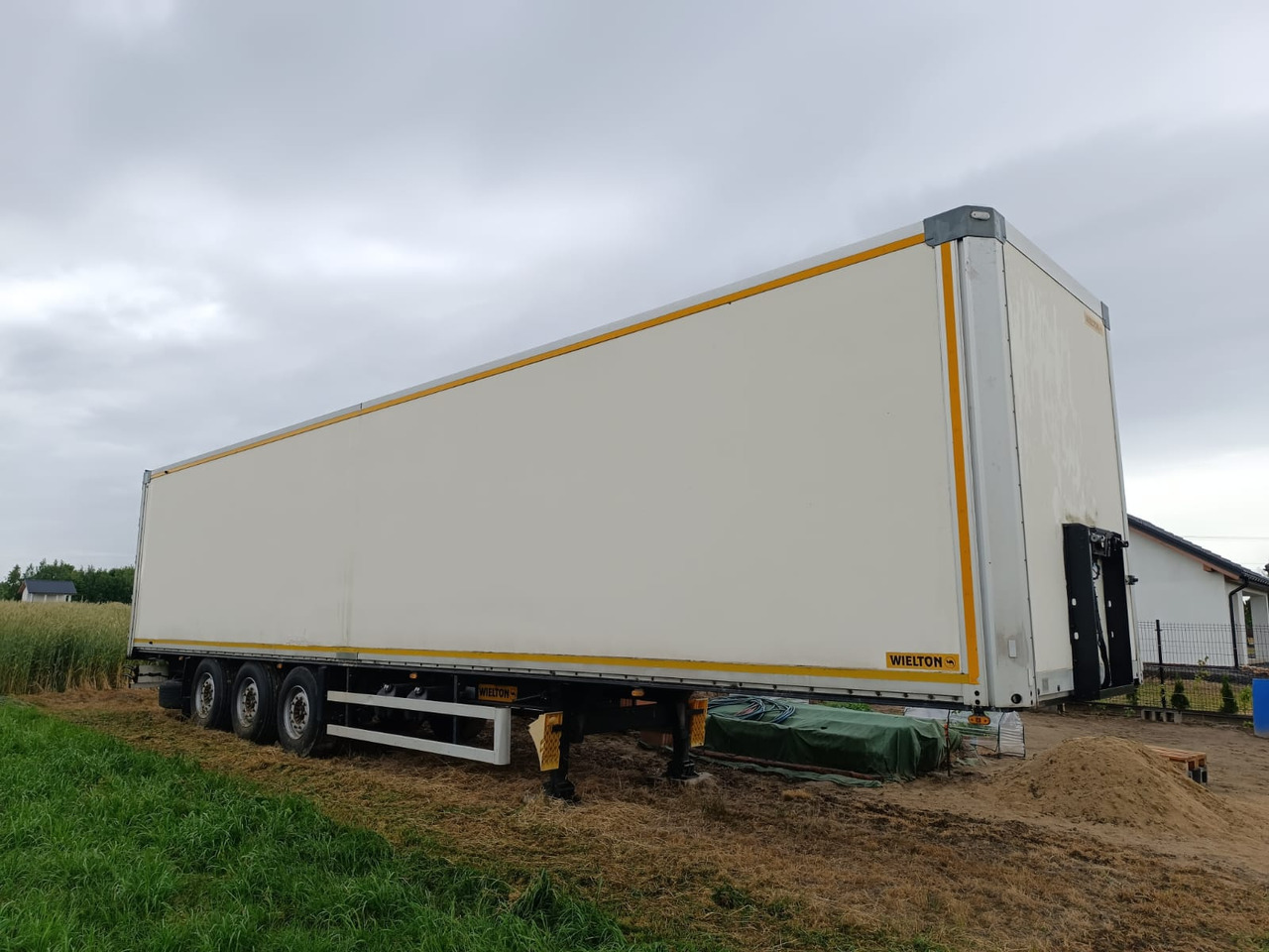 Wielton NS34FT - Varevogn sættevogn: billede 1 Wielton NS34FT - Varevogn sættevogn: billede 1