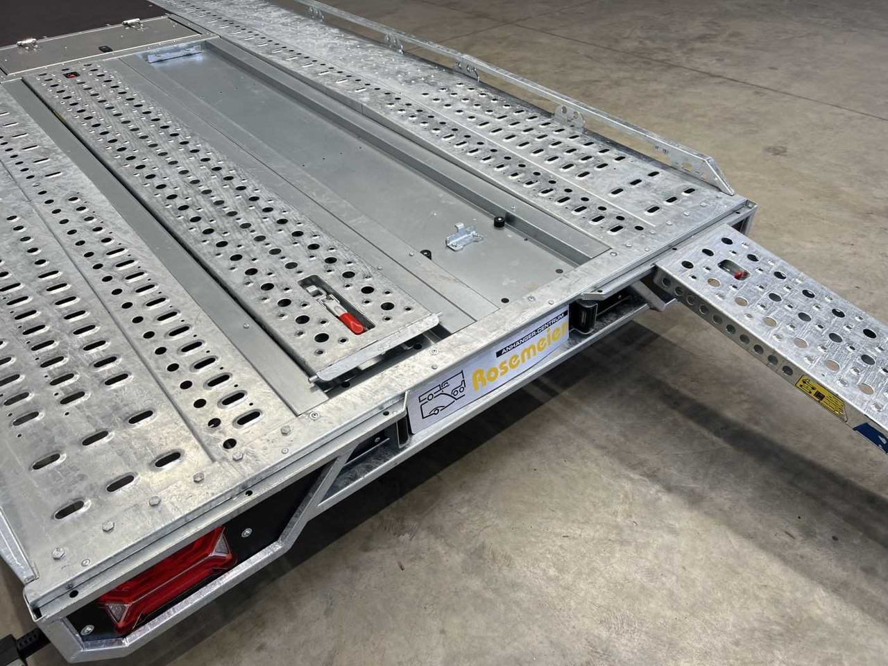 BRIAN_JAMES T Transporter 231-4520-30-2-10 Autotransporter - Biltransportør påhængsvogn: billede 4 BRIAN_JAMES T Transporter 231-4520-30-2-10 Autotransporter - Biltransportør påhængsvogn: billede 4