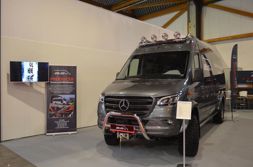 MERCEDES-BENZ Sprinter 519 4x4 high and low drive - Minibus, Persontransport: billede 3 MERCEDES-BENZ Sprinter 519 4x4 high and low drive - Minibus, Persontransport: billede 3