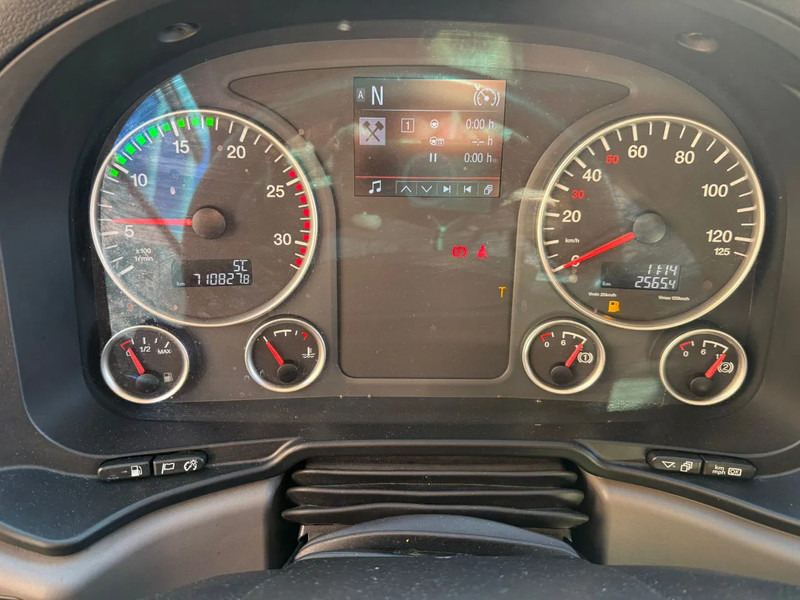 MAN TGX 18.420 TGX 18.420 4X2 / 2 BEDS / SMART TACHO / FRIDGE / PARKING AIRCO / TOP CONDITION / NEW MODEL - Trækker: billede 4 MAN TGX 18.420 TGX 18.420 4X2 / 2 BEDS / SMART TACHO / FRIDGE / PARKING AIRCO / TOP CONDITION / NEW MODEL - Trækker: billede 4