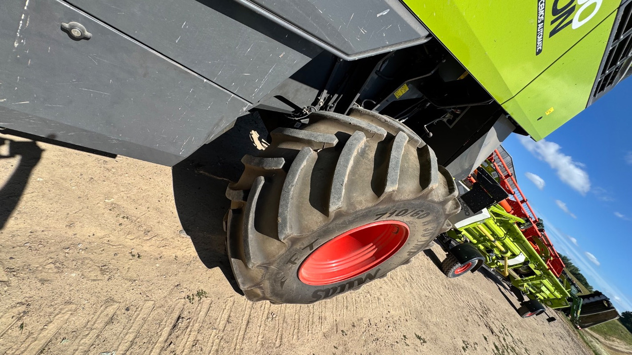 Mejetærsker CLAAS Lexion 6900 TerraTrac 890 full Options: billede 23 Mejetærsker CLAAS Lexion 6900 TerraTrac 890 full Options: billede 23