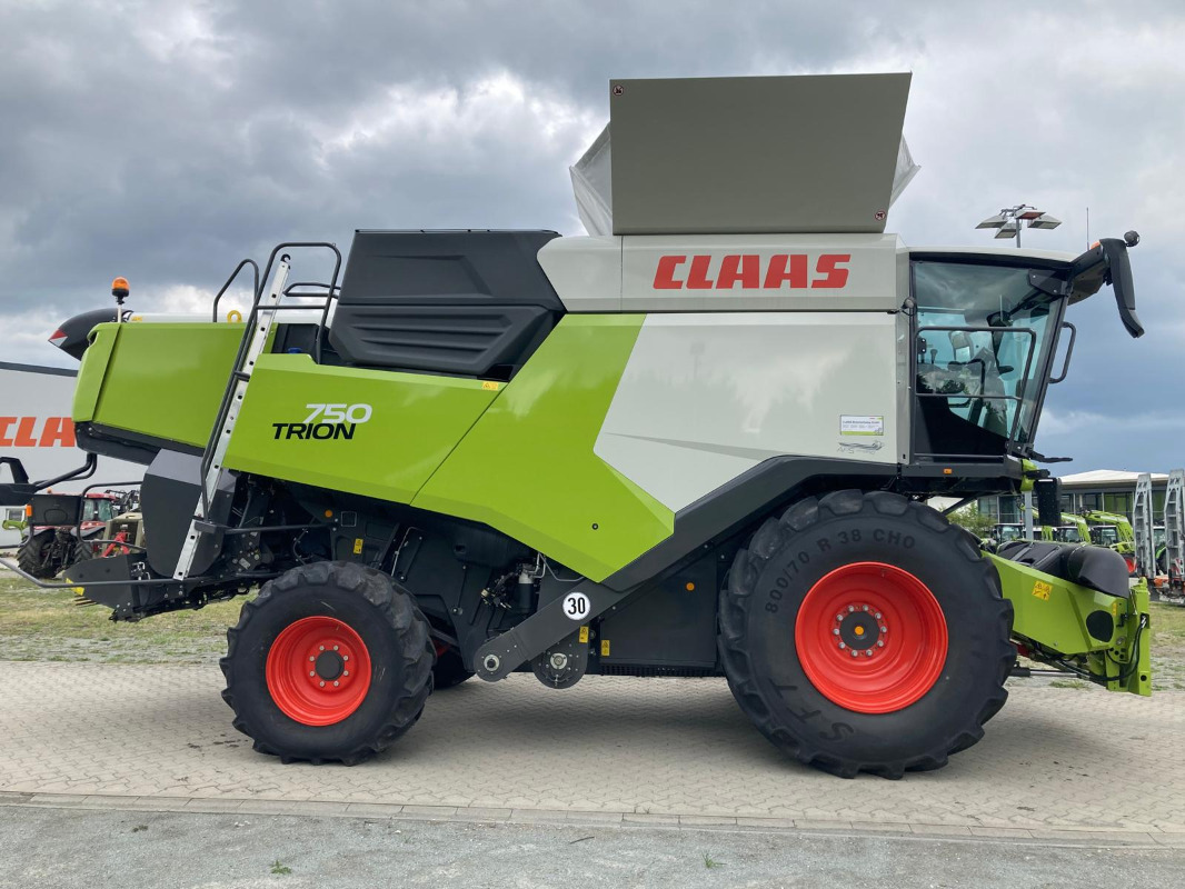 Leje en CLAAS Trion 750 CLAAS Trion 750: billede 7