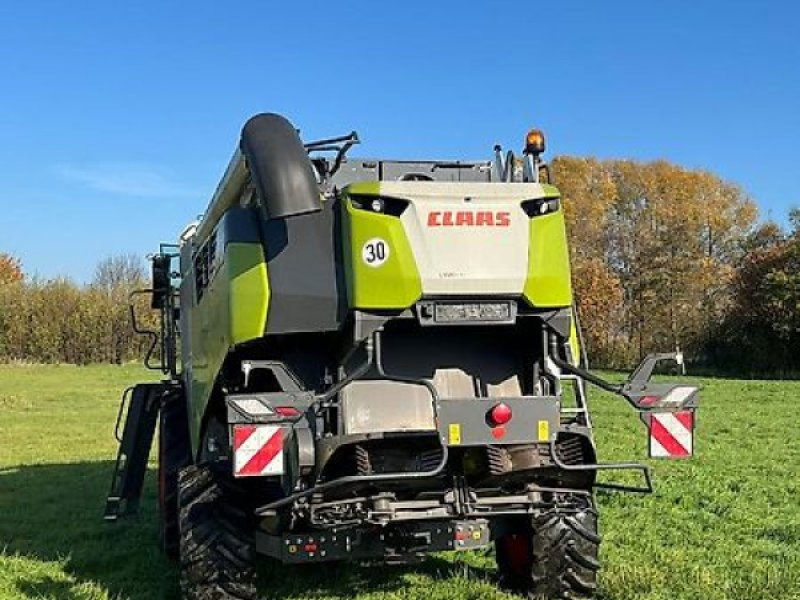 Leje en CLAAS Trion 750 CLAAS Trion 750: billede 16