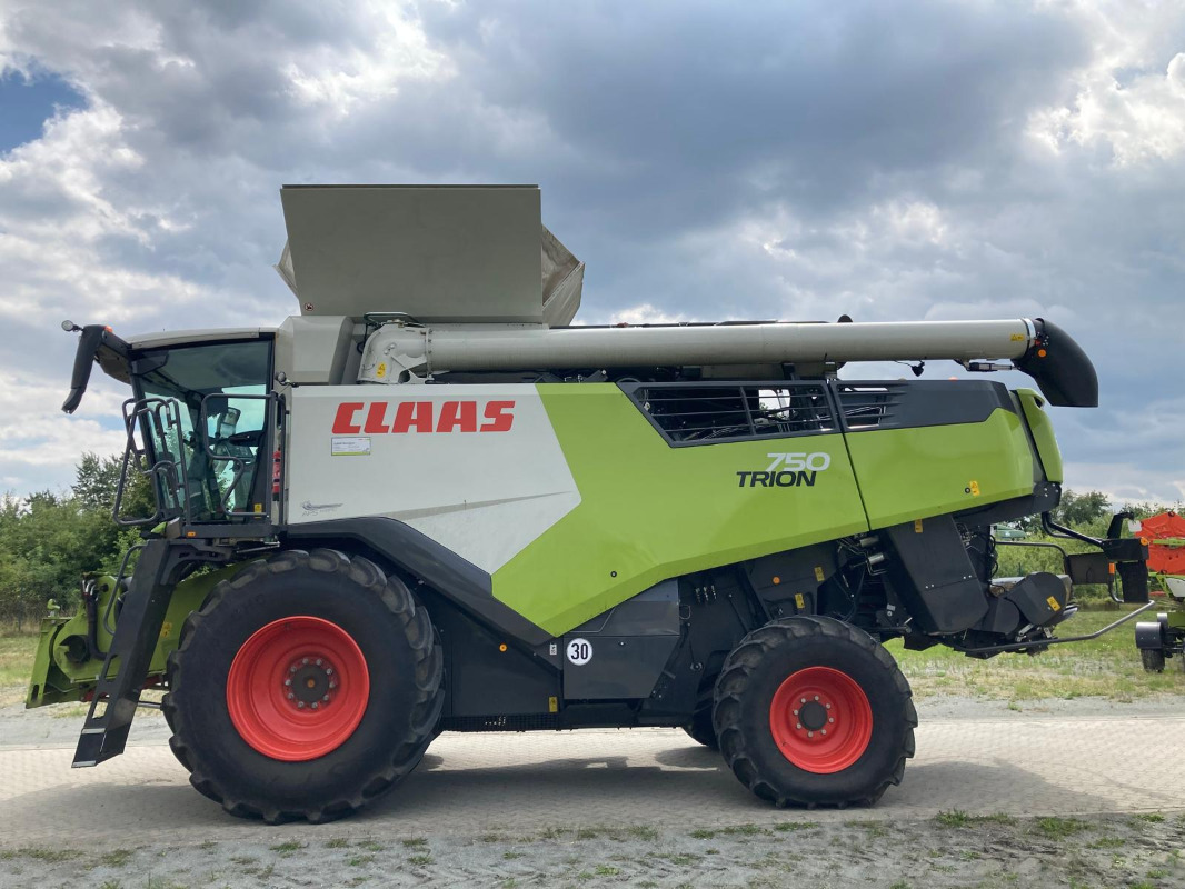 CLAAS Trion 750 - Mejetærsker: billede 2 CLAAS Trion 750 - Mejetærsker: billede 2