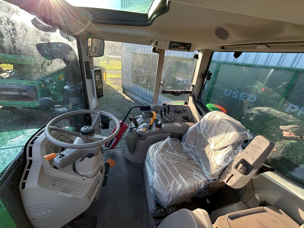 John Deere 6090M **MIETRÜCKLÄUFER** - Traktor: billede 3 John Deere 6090M **MIETRÜCKLÄUFER** - Traktor: billede 3