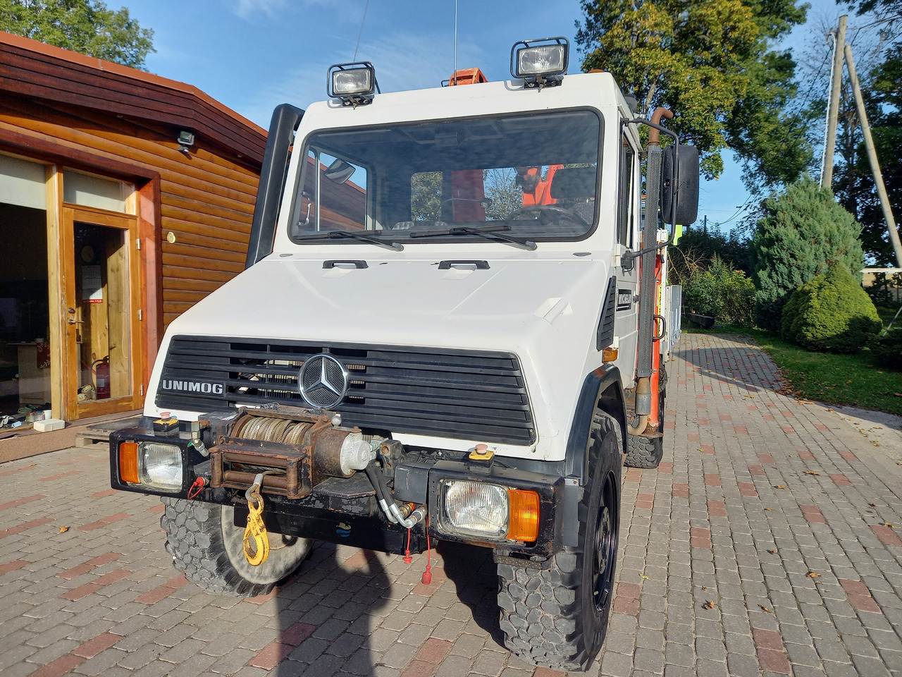 UNIMOG U100L - Lastbil med kran: billede 3 UNIMOG U100L - Lastbil med kran: billede 3