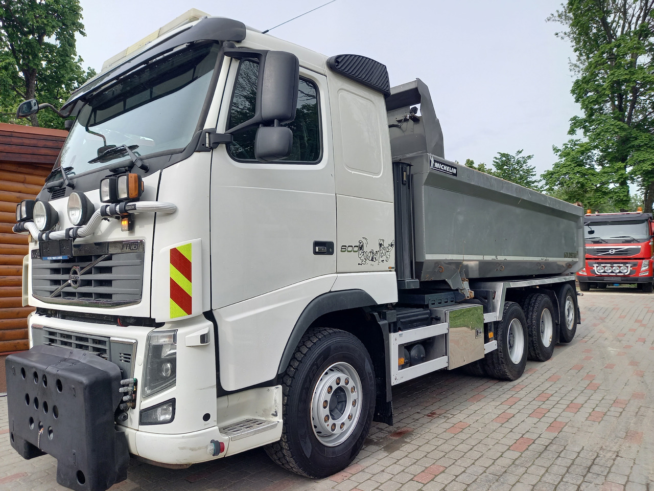 VOLVO FH16, 8x4, BIG AXLES, RETARDER, GW 39500 KG - Tipvogn lastbil: billede 1 VOLVO FH16, 8x4, BIG AXLES, RETARDER, GW 39500 KG - Tipvogn lastbil: billede 1